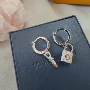 ルイヴィトン ピアス 安い