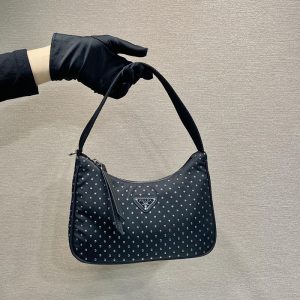 プラダ ポーチ アウトレット