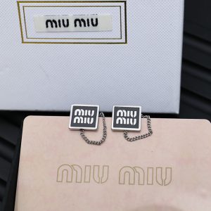 ミュウミュウ ピアス アウトレット