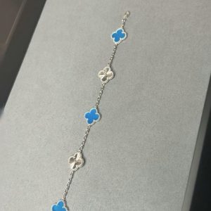 ヴァンクリーフ ブレスレット 値段