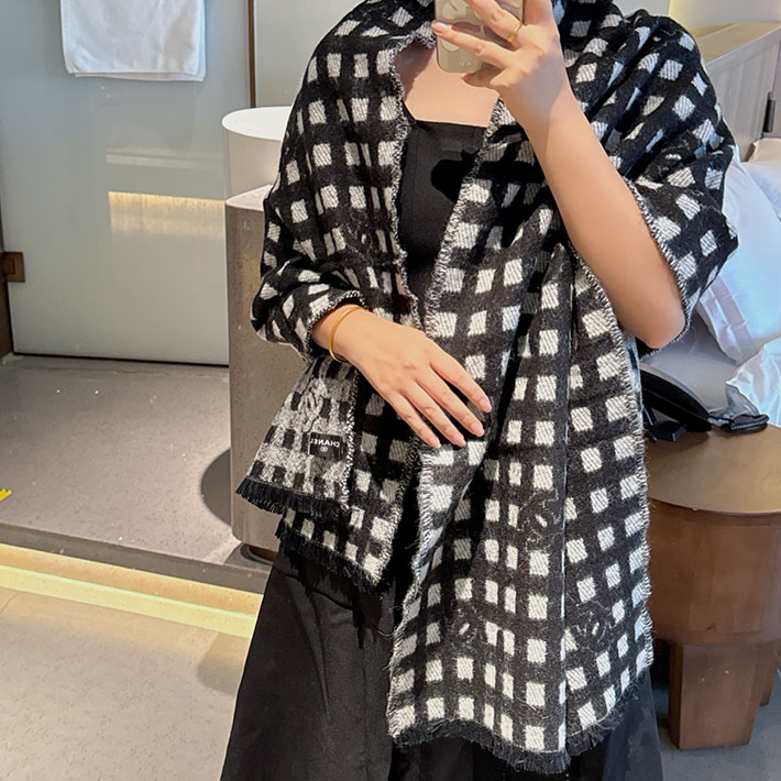 CHANEL マフラー 新作