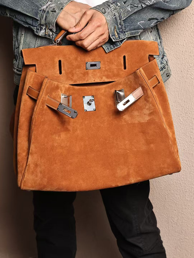 エルメス メンズバッグ 新作 HERMES マキシケリー 42cm 内縫い ゴールド スエード/スイフト シルバー金具 2524044 - 画像 (6)
