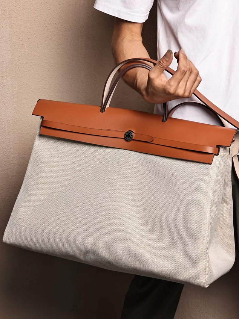 エルメスコピー メンズバッグ HERMES エールバッグジップGM ゴールド ヴァッシュハンター/トワルアッシュ シルバー金具 2524110 - 画像 (4)