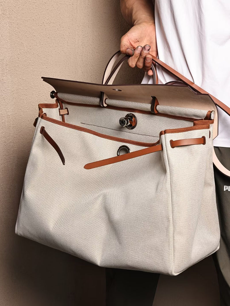 エルメスコピー メンズバッグ HERMES エールバッグジップGM ゴールド ヴァッシュハンター/トワルアッシュ シルバー金具 2524110 - 画像 (2)