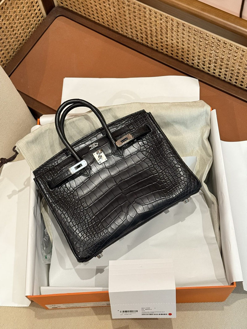 エルメスコピー バーキン25 黒 新品 HERMES バーキン25 黒 ブラック クロコダイル アリゲーターマット シルバー金具 2524126 - 画像 (29)