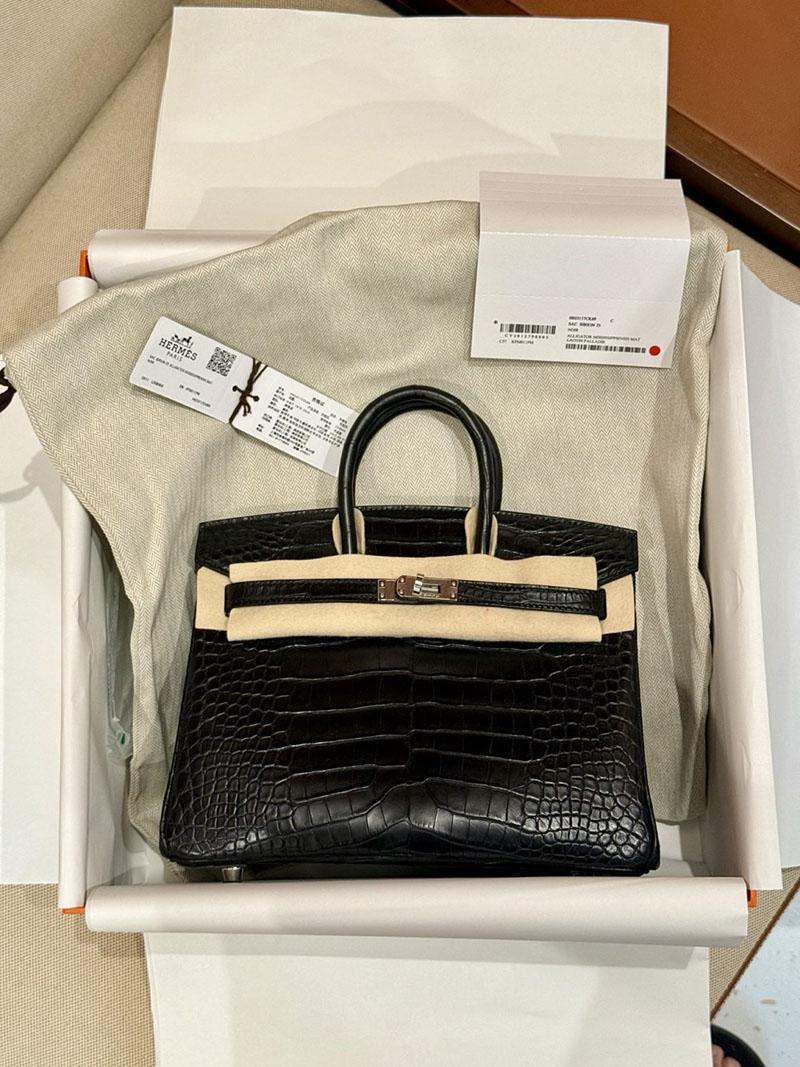 エルメスコピー バーキン25 黒 新品 HERMES バーキン25 黒 ブラック クロコダイル アリゲーターマット シルバー金具 2524126 - 画像 (10)