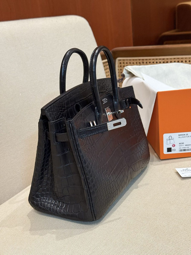 エルメスコピー バーキン25 黒 新品 HERMES バーキン25 黒 ブラック クロコダイル アリゲーターマット シルバー金具 2524126 - 画像 (27)