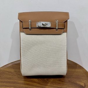エルメス ケリーアッカド コーデ