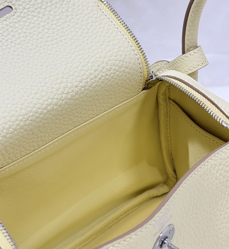 エルメス バッグ ショルダー リンディミニ 定価 HERMES ミニリンディ ジョーヌミルトン トリヨンクレマンス シルバー金具 2524540 - 画像 (4)
