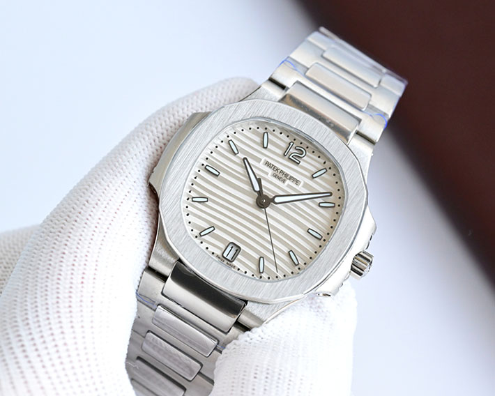 最高級パテックフィリップスーパーコピー PATEK PHILIPPE ノーチラス レディース 2523751 パテックフィリップ レディース 安い - 画像 (8)