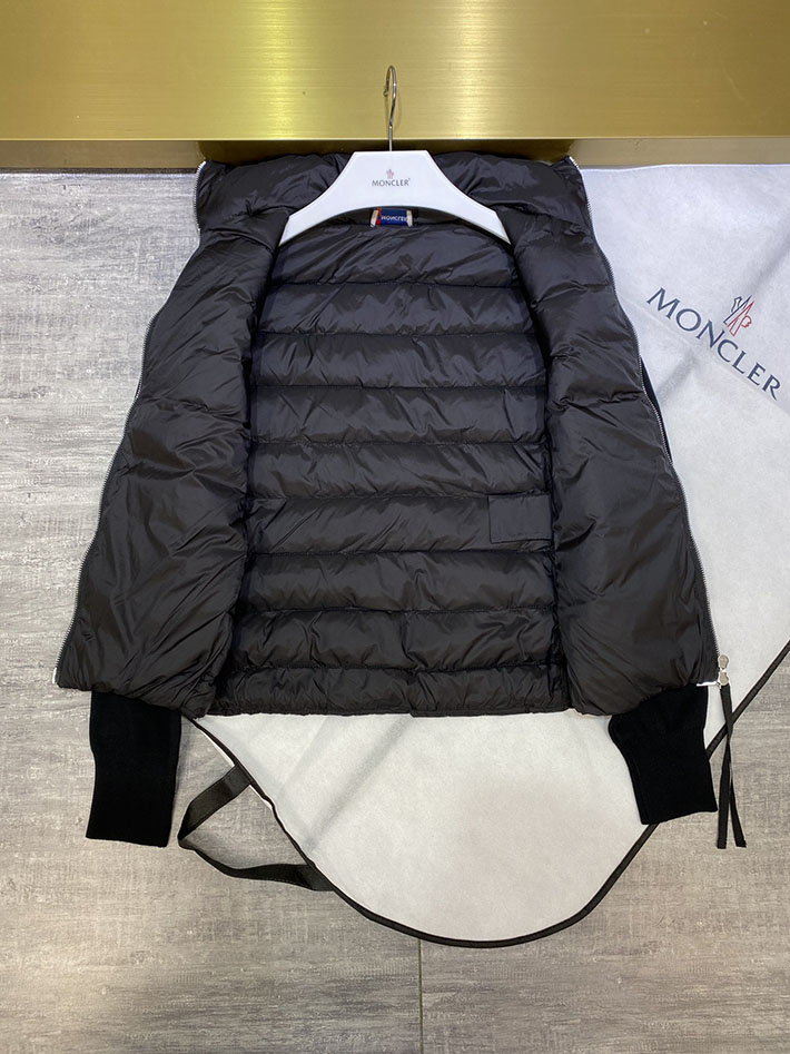 モンクレール CARDIGAN TRICOT ナイロン ワッペン 切り替え ダウンジャケット ニット F20939B51100 レディース モンクレール ダウン - 画像 (2)