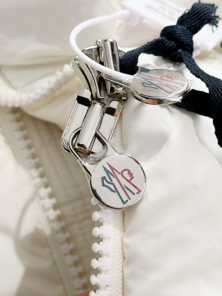 モンクレール Moncler Maya 70ショートダウンジャケット K20931A0010254A81 レディース モンクレール ダウン - 画像 (6)