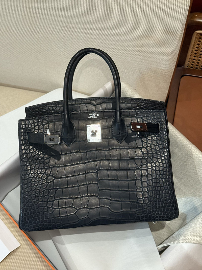 レディース エルメス バッグ HERMES バーキン25 黒 ブラック クロコダイル アリゲーターマット シルバー金具 2526026 バーキン クロコ 定価 - 画像 (16)