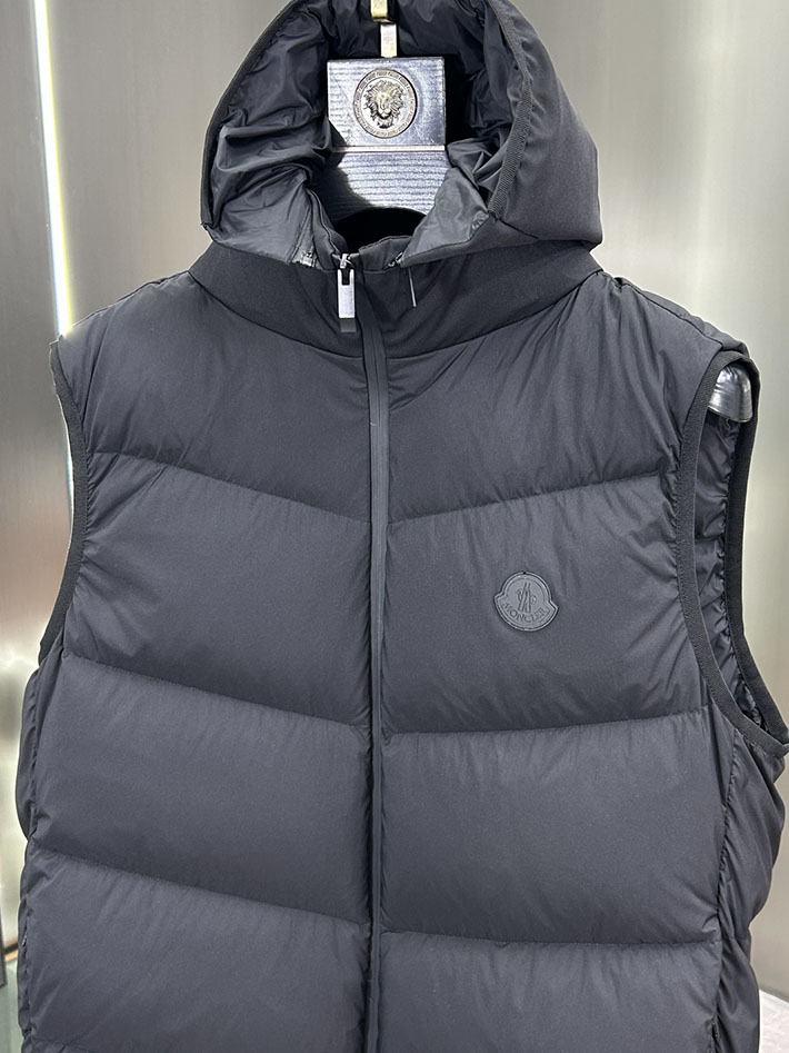 最高級モンクレールスーパーコピー Moncler GILET TRAPUNTATURA DIAGONALEダウンベスト ネイビー 2525224 ダウンベスト メンズ おしゃれ - 画像 (5)