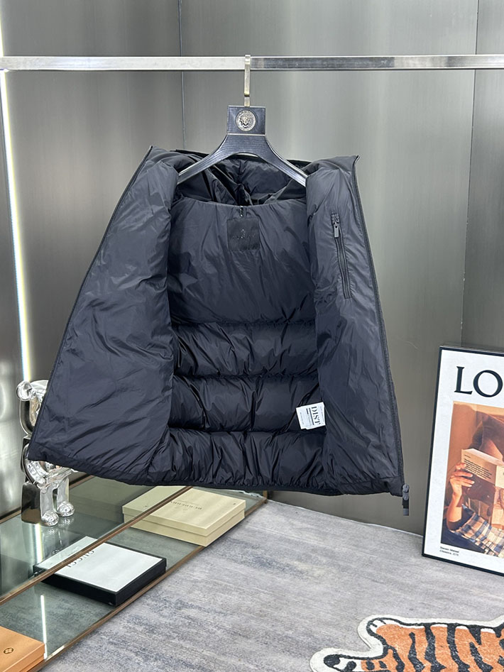 最高級モンクレールスーパーコピー Moncler GILET TRAPUNTATURA DIAGONALEダウンベスト ネイビー 2525224 ダウンベスト メンズ おしゃれ - 画像 (4)