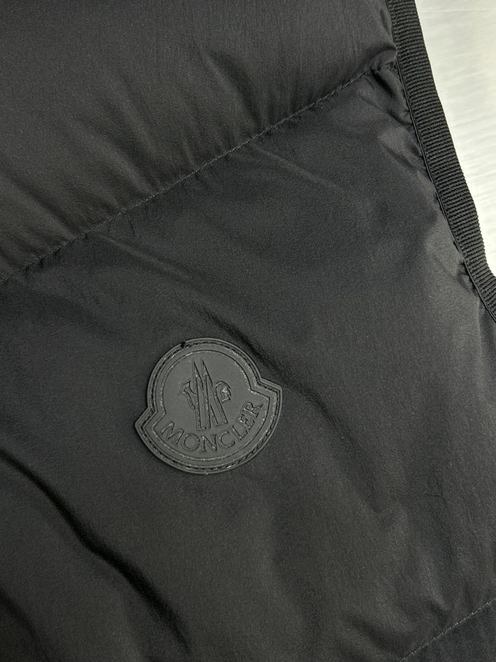 最高級モンクレールスーパーコピー Moncler GILET TRAPUNTATURA DIAGONALEダウンベスト ネイビー 2525224 ダウンベスト メンズ おしゃれ - 画像 (2)