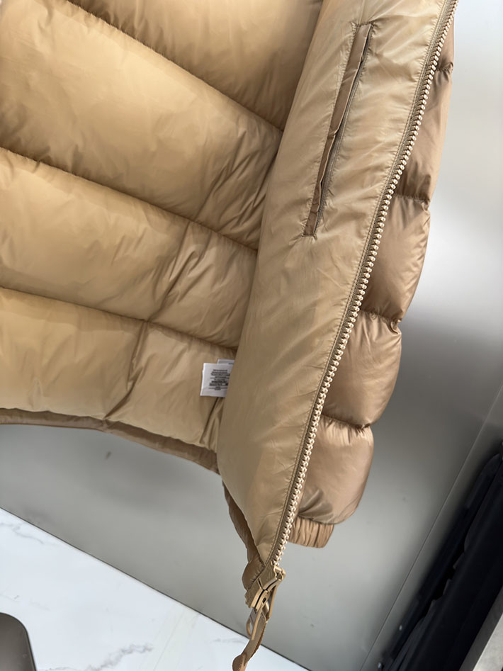最高級バーバリースーパーコピー BURBERRY カシミア アンブルサイド ダウンジャケット ブラウン 2525395 バーバリー ジャケット コーデ - 画像 (4)