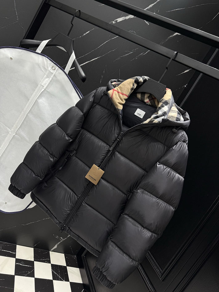 最高級バーバリースーパーコピー BURBERRY リバーシブル チェック フーデッド ダウンジャケット ブラック 2525409 バーバリー アウトレット店舗 - 画像 (6)