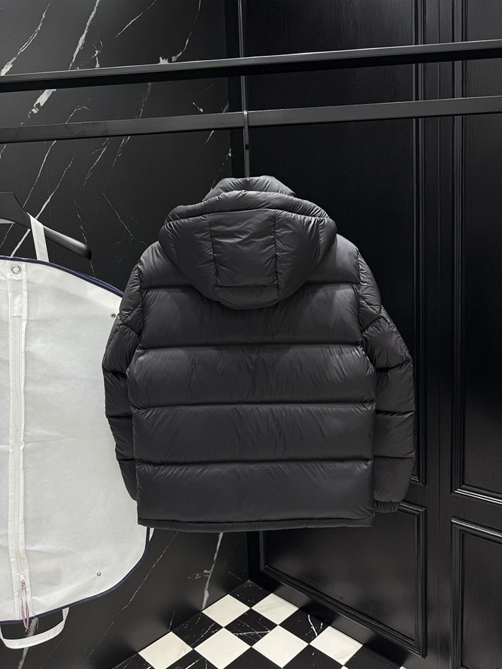 最高級バーバリースーパーコピー BURBERRY リバーシブル チェック フーデッド ダウンジャケット ブラック 2525409 バーバリー アウトレット店舗 - 画像 (2)