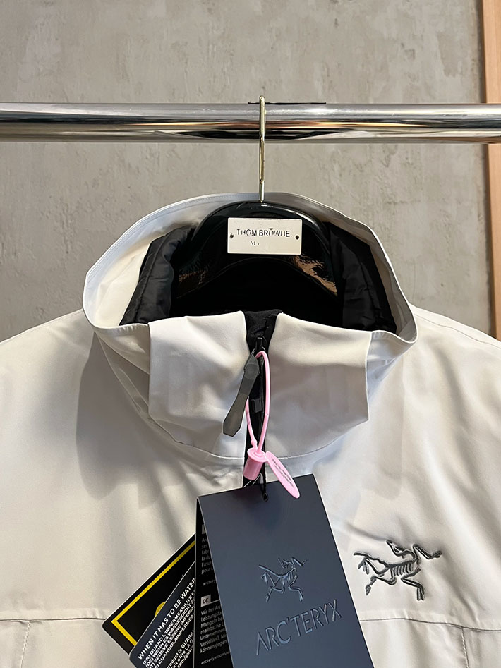 アークテリクス マウンテンパーカー ARC’TERYX アトム フーディ ナイロンジャケット ホワイト 2525683 アークテリクス レディース 人気 - 画像 (8)