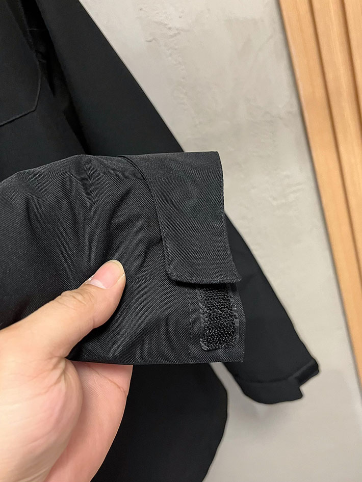 アークテリクス マウンテンパーカー ARC’TERYX アトム フーディ ナイロンジャケット ブラック 2525684 アークテリクス 女子 コーデ - 画像 (4)