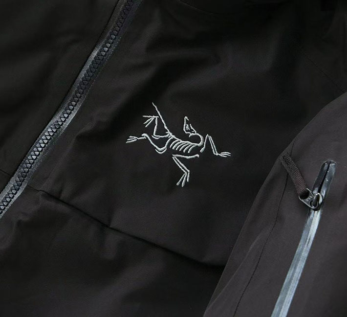 アークテリクス マウンテンパーカー ARC’TERYX マカイライトウェイトジャケット ブラック 2525689 冬ジャケット メンズ 暖かい - 画像 (7)