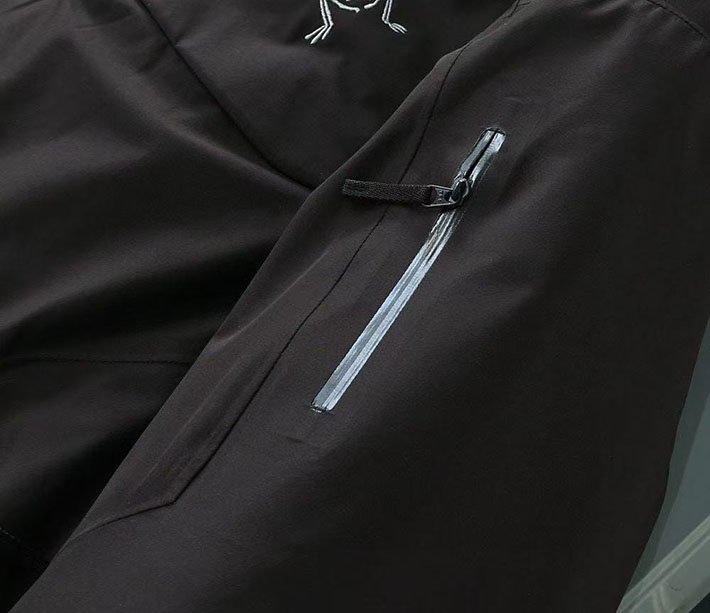 アークテリクス マウンテンパーカー ARC’TERYX マカイライトウェイトジャケット ブラック 2525689 冬ジャケット メンズ 暖かい - 画像 (4)