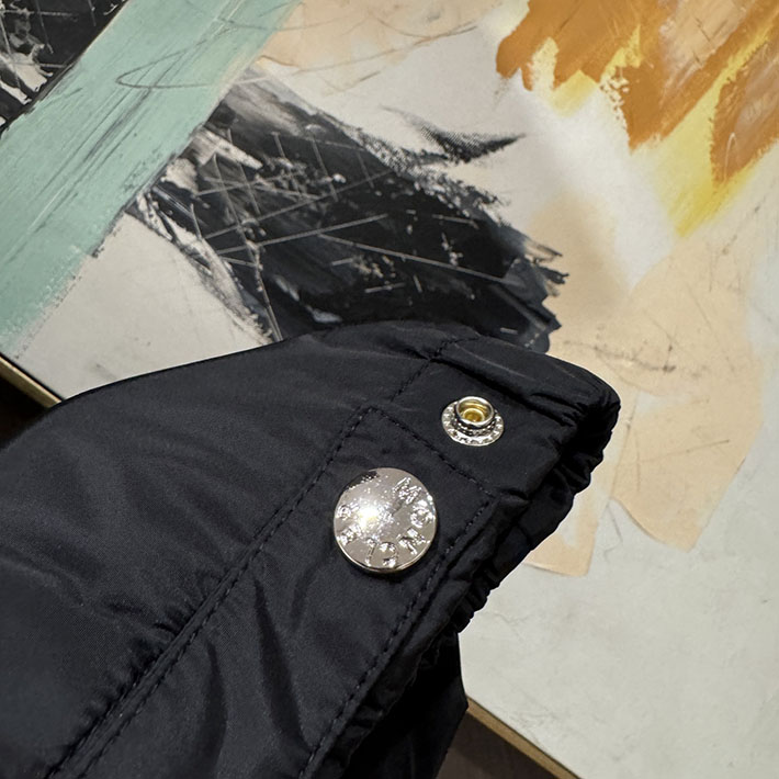 最高級モンクレールスーパーコピー MONCLER 2WAY ライトジャケット 薄手ジャケット ブラック 2525753 モンクレール ライトジャケット - 画像 (2)