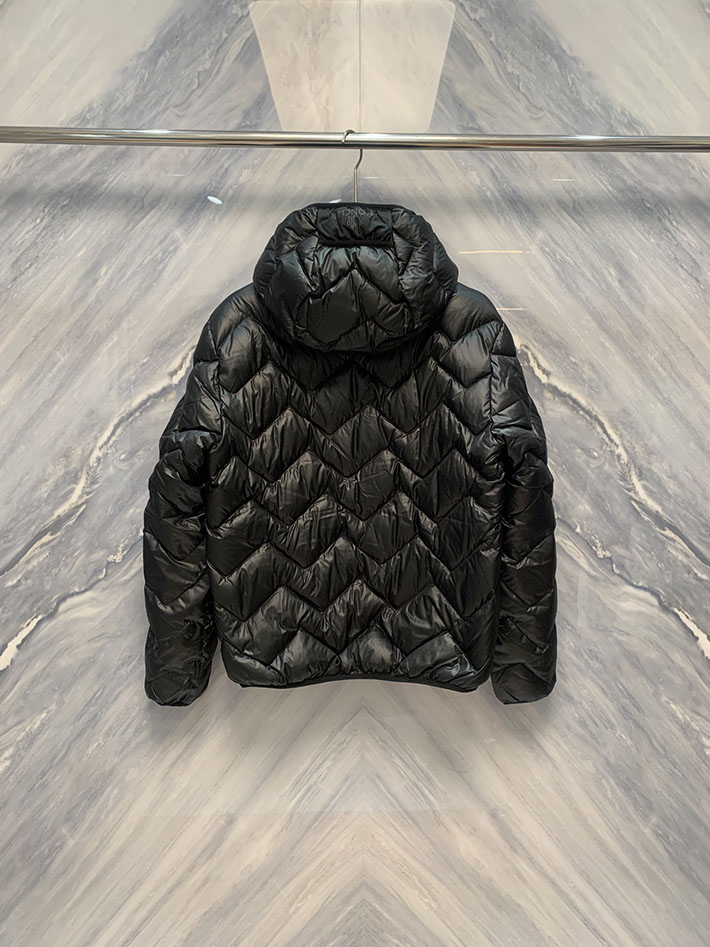 最高級モンクレールスーパーコピー Moncler Laverqショートダウンジャケット ブラック 2525788 モンクレール ダウン アウトレット - 画像 (4)