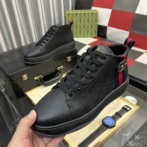 グッチ スニーカー メンズ