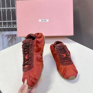 ミュウミュウ スニーカー アウトレット