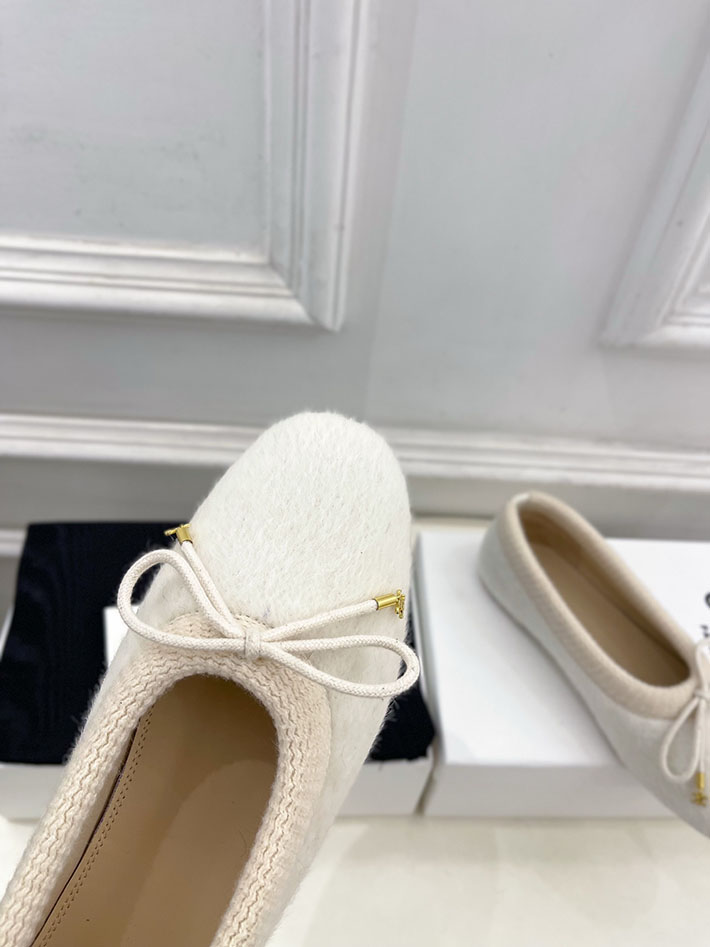 最高級セリーヌスーパーコピー CELINE アビー バレリーナ アルパカウールファブリック 364965232C.12CW セリーヌ バレリーナ - 画像 (7)