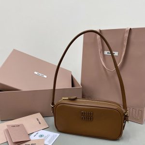 ミュウミュウ バッグ アウトレット