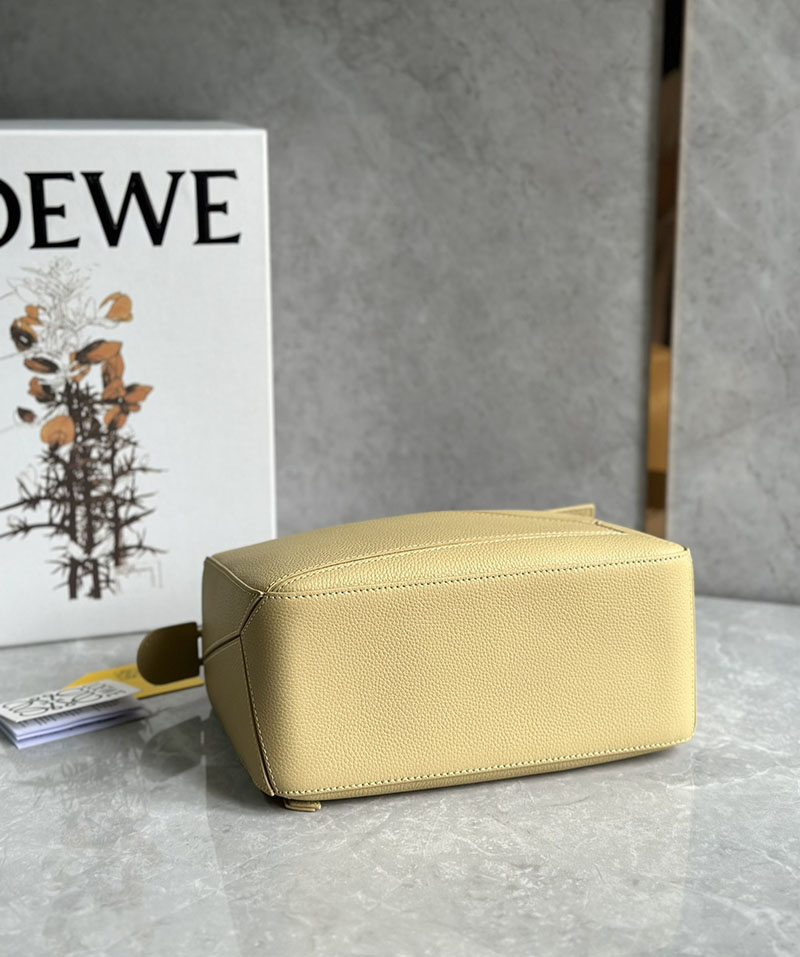 最高級ロエベスーパーコピー LOEWE Puzzle Small Bag パズル バッグ ショルダーバッグ イエロー 2526662 ロエベ パズルバッグ ショルダー - 画像 (6)