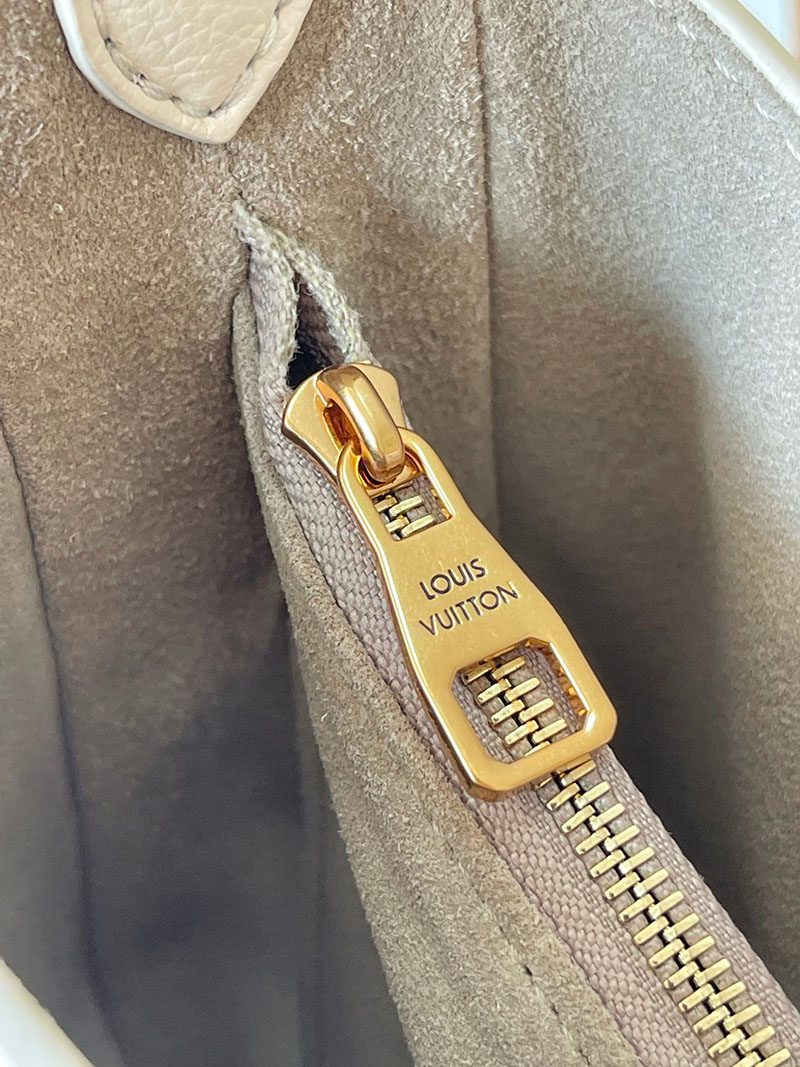ルイヴィトン バッグ 新作 Louis Vuitton ロウキー・ショルダーバッグ ホワイト M24990 ルイ ヴィトン ロウキー ショルダー - 画像 (5)