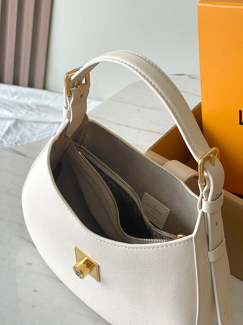 ルイヴィトン バッグ 新作 Louis Vuitton ロウキー・ショルダーバッグ ホワイト M24990 ルイ ヴィトン ロウキー ショルダー - 画像 (2)