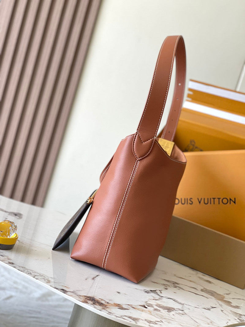 ルイヴィトン バッグ 新作 Louis Vuitton ロウキー・ホーボー PM コニャック M25354 ルイヴィトン ロウキー ホーボー 口コミ - 画像 (9)