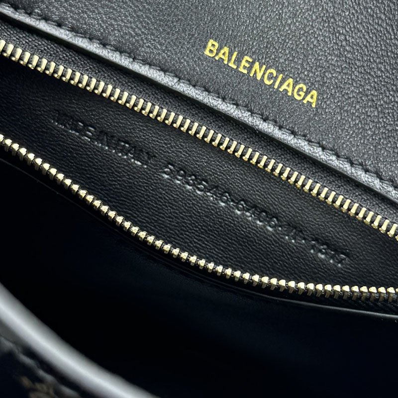 バレンシアガ バッグ 人気 レディース BALENCIAGA Hourglass ハンドバッグ スモール 5935461LRGM1000 ブラック - 画像 (2)