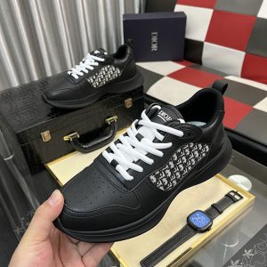 メンズスニーカー人気ブランド