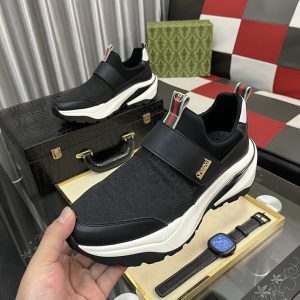 グッチ スニーカー アウトレット
