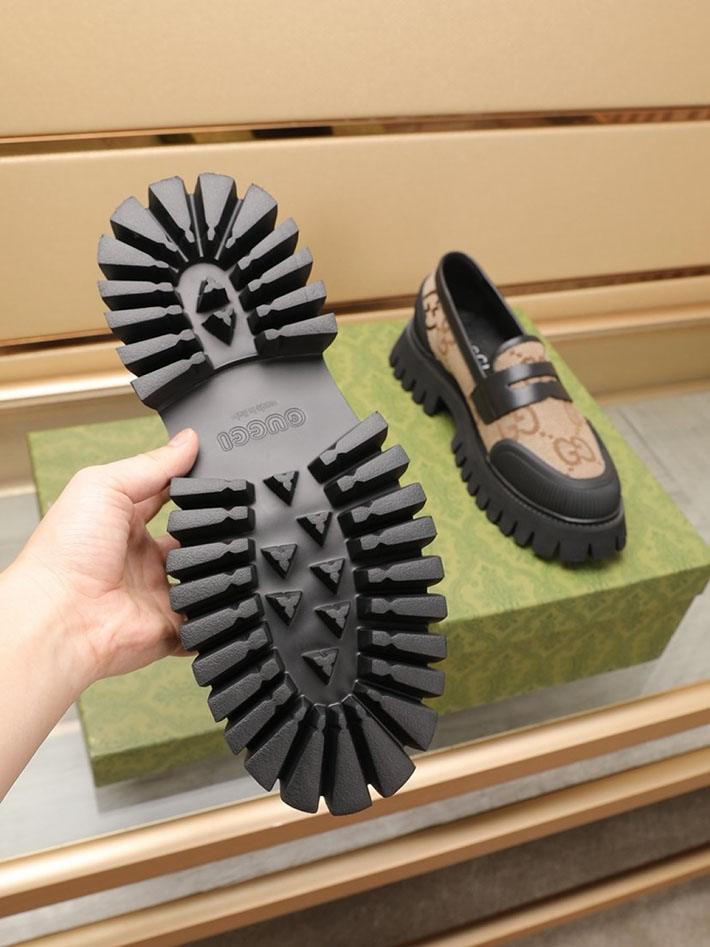 グッチ直営アウトレット店 GUCCI EVAソール MaxiGG マキシ GG ローファー 2628049 グッチ ローファー メンズ アウトレット - 画像 (4)