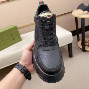 グッチ スニーカー 新作