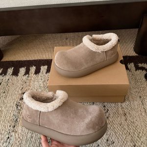 UGG 靴 店舗