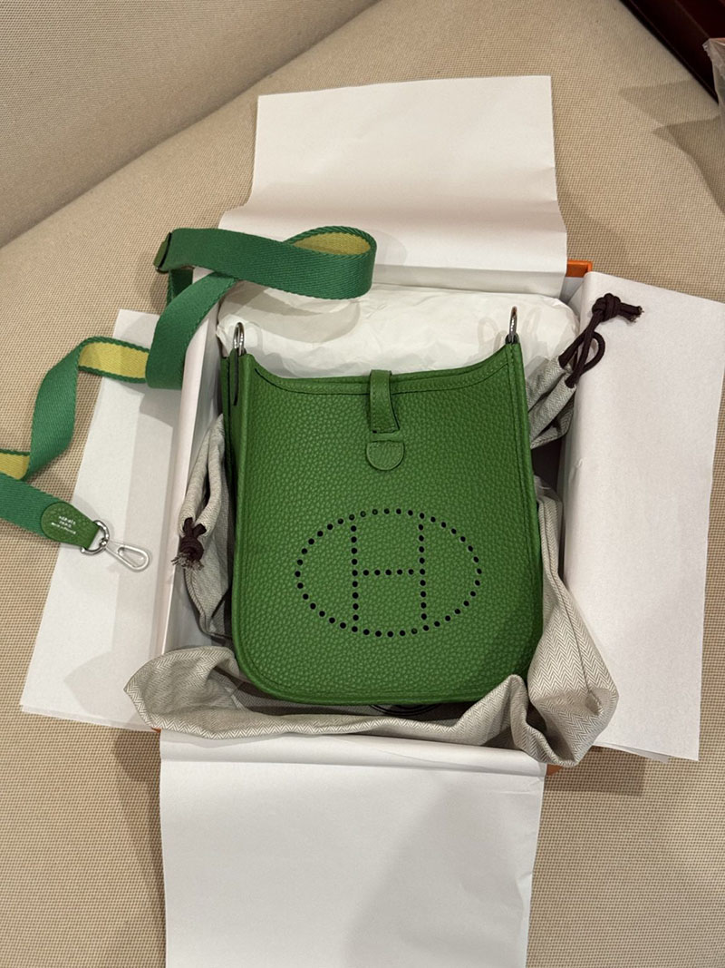 エルメス エブリン ミニ HERMES エヴリン 16 TPM ヴェールヴェルティゴ トリヨンクレマンス シルバー金具 2627512 エルメス専門店 - 画像 (6)