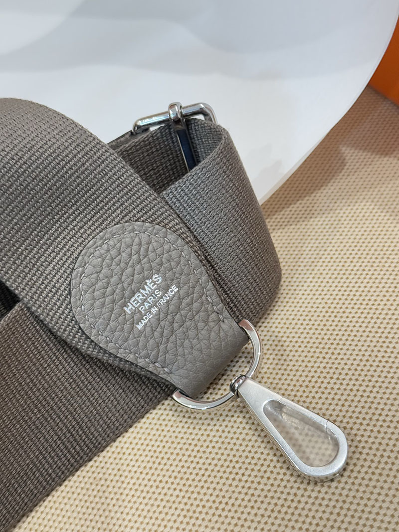 斜 めがけ バッグ レディース 人気ブランド HERMES エヴリン 29 PM エタン トリヨンクレマンス シルバー金具 2627522 エルメス専門店 おすすめ - 画像 (2)