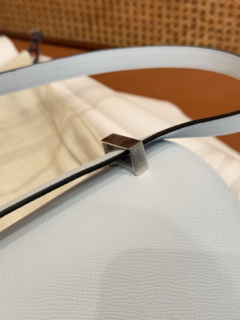 斜めがけバッグ レディース おしゃれ HERMES コンスタンス 24 ミロワール ブルーブリュム ヴォーエプソン シルバー金具 2627533 エルメス専門店 - 画像 (2)