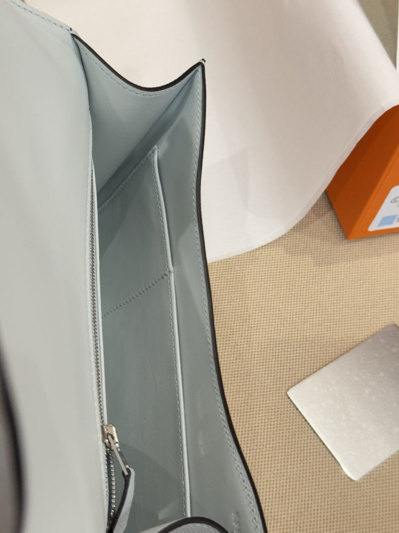 斜めがけバッグ レディース おしゃれ HERMES コンスタンス 24 ミロワール ブルーブリュム ヴォーエプソン シルバー金具 2627533 エルメス専門店 - 画像 (12)