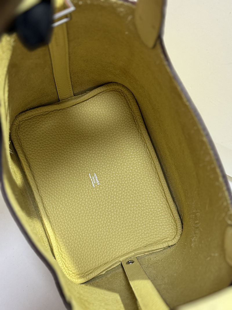 エルメス バケットバッグ HERMES ピコタンロック 18 PM ジョーヌシトロン トリヨンクレマンス オーストリッチ シルバー金具 2627552 エルメス アウトレット 店舗 - 画像 (7)