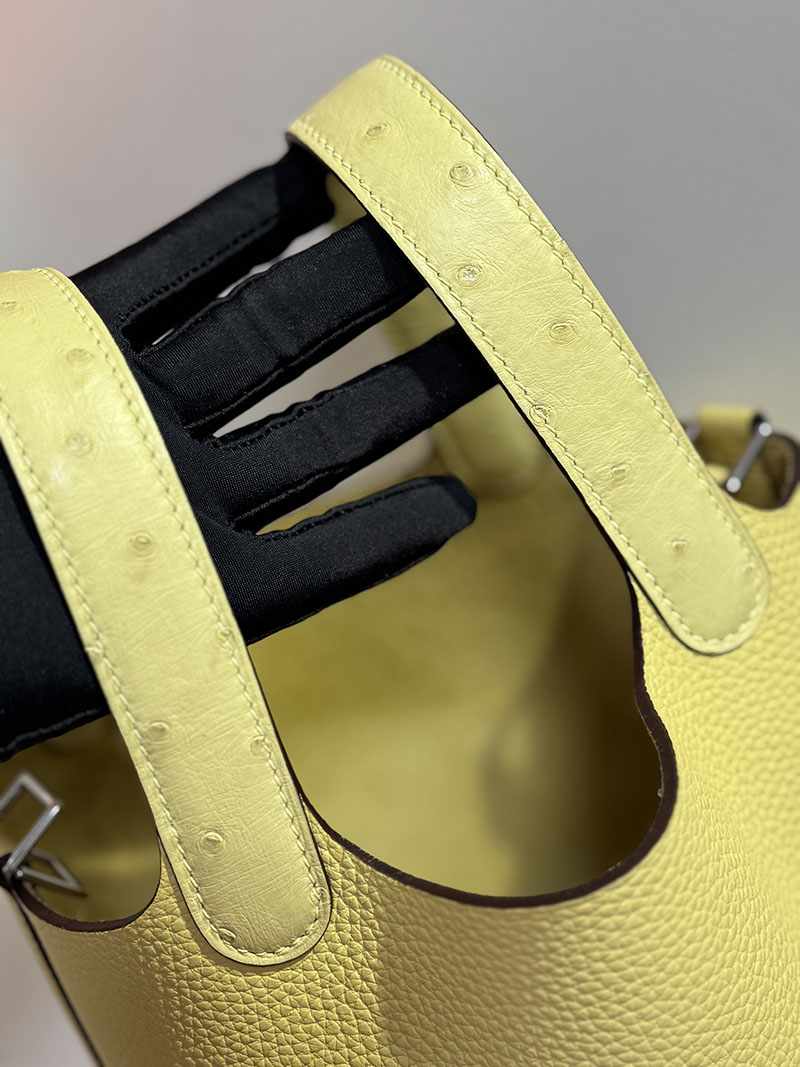 エルメス バケットバッグ HERMES ピコタンロック 18 PM ジョーヌシトロン トリヨンクレマンス オーストリッチ シルバー金具 2627552 エルメス アウトレット 店舗 - 画像 (3)