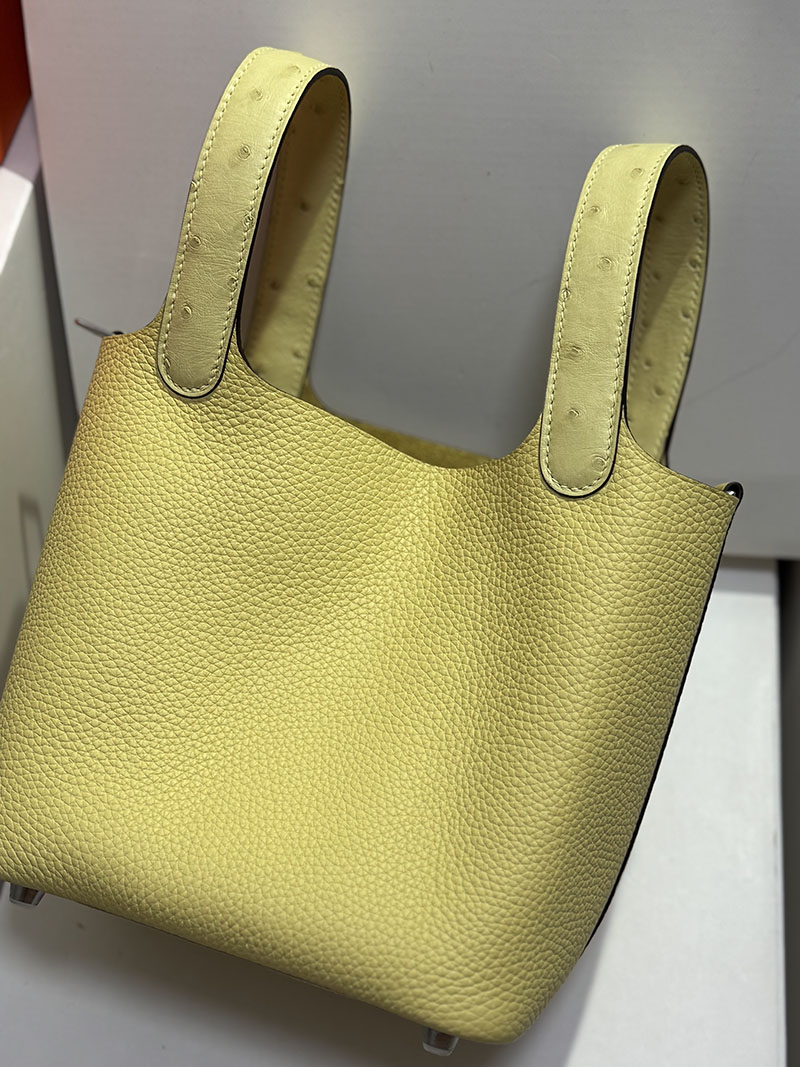 エルメス バケットバッグ HERMES ピコタンロック 18 PM ジョーヌシトロン トリヨンクレマンス オーストリッチ シルバー金具 2627552 エルメス アウトレット 店舗 - 画像 (2)